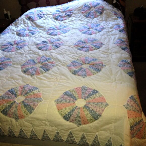 County Style Hand Quilted Quilt Queen / Full Patchwork Charleston 86" × 86" VTG